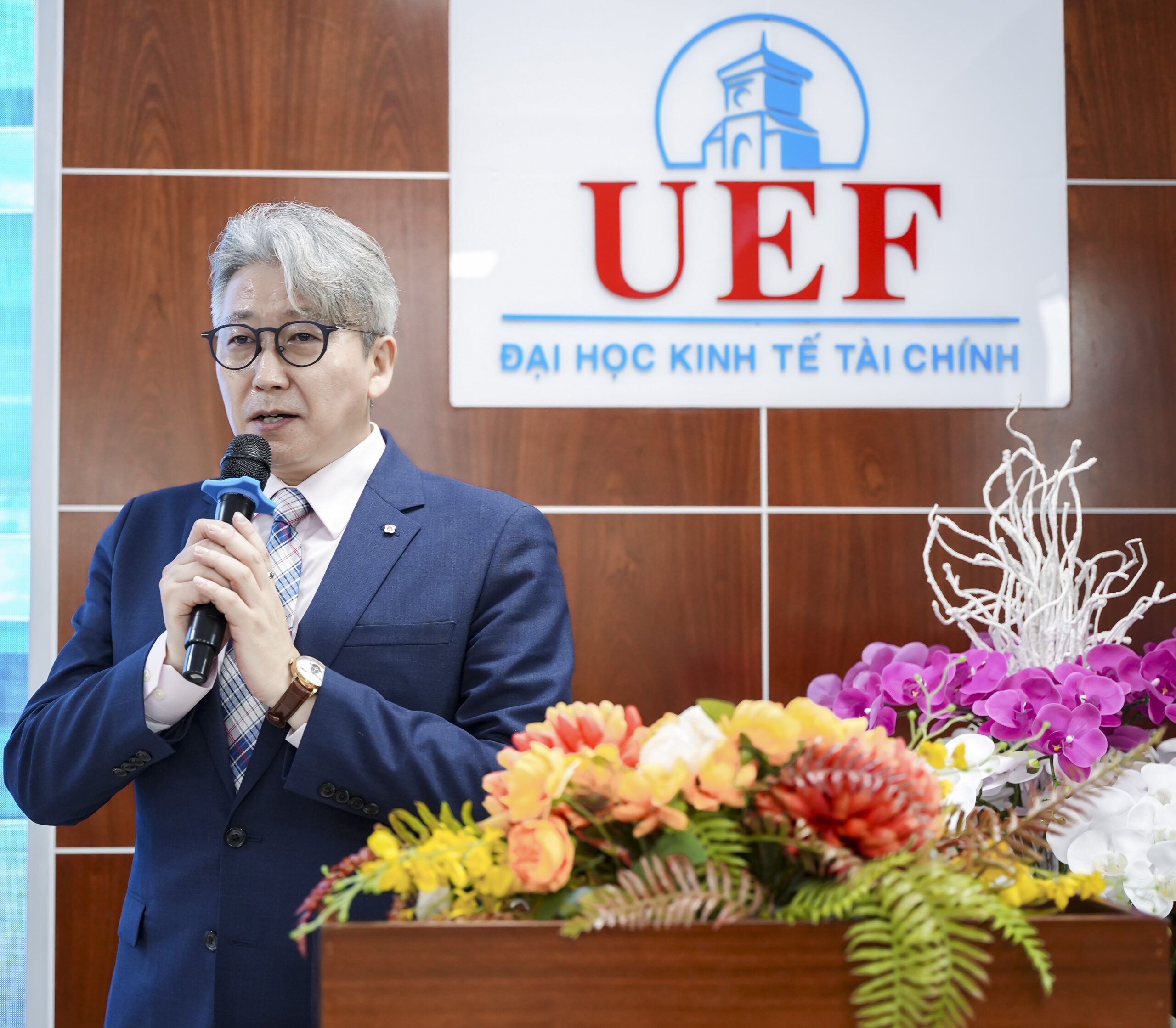 Ông Seo Jung Wook, Chủ tịch WVCEA phát biểu tại Hội nghị Giao lưu văn hóa, kết nối thương mại và giáo dục quốc tế Việt Nam - Hàn Quốc 2025